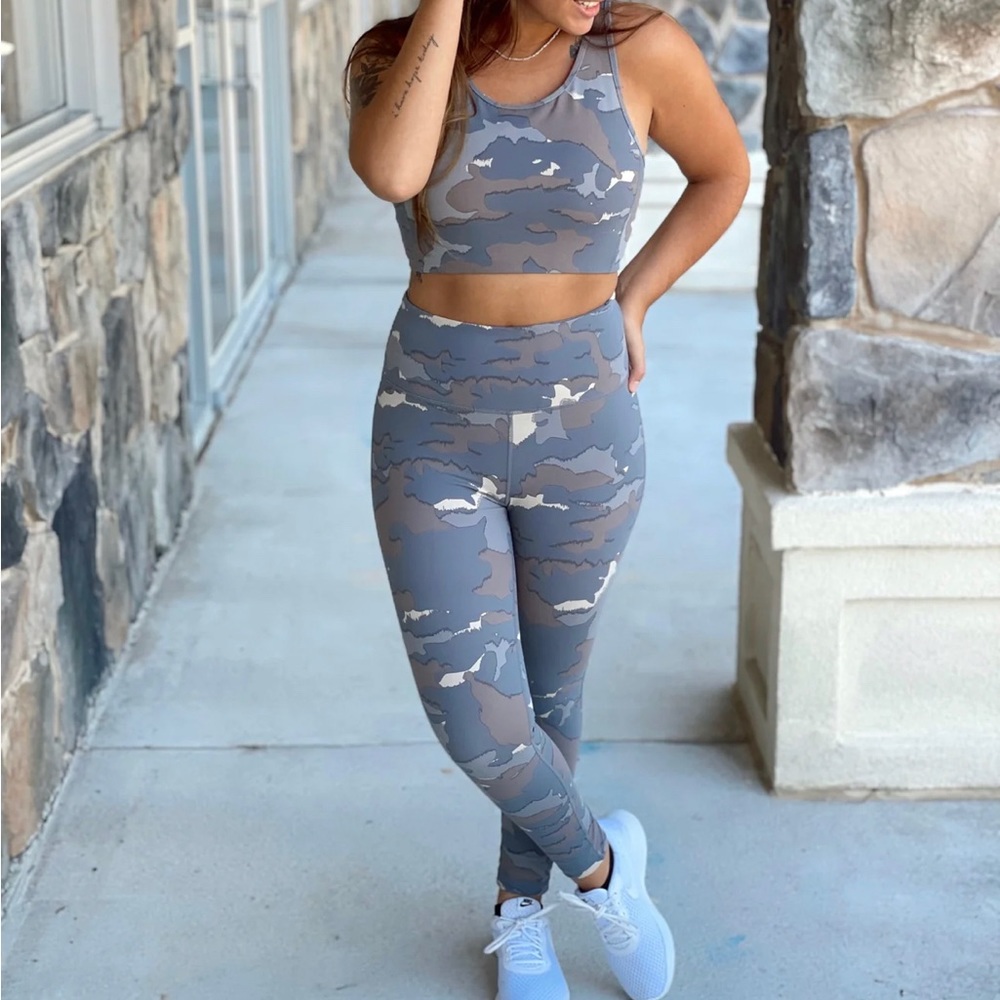 Camo active-lounge wear set in army green/khaki